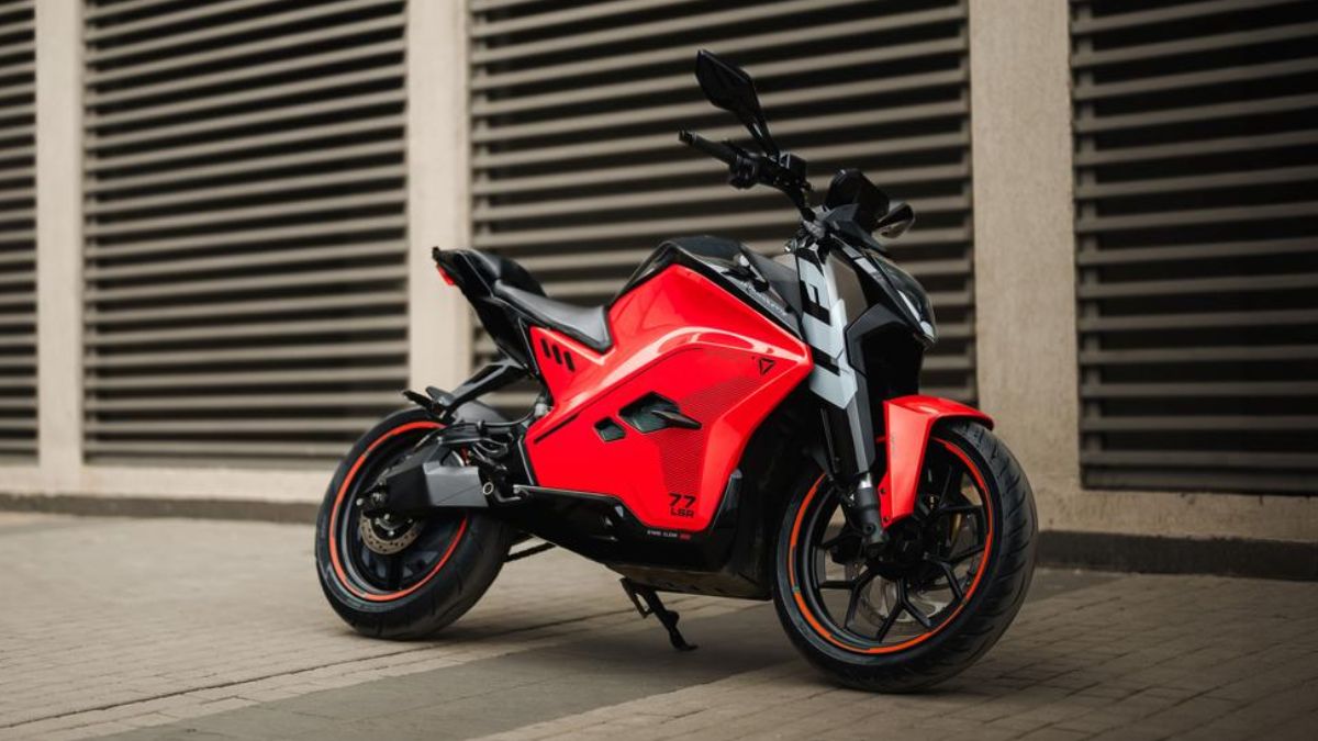 Ultraviolette F77 SuperStreet